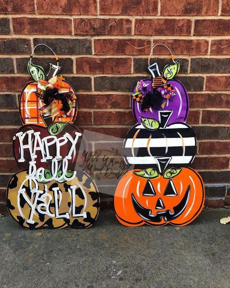 One DOUBLE SIDED Stacked Pumpkin Door Hanger - Etsy Small Porch Decorating, Porch Wood, Birthday Painting, Halloween Pumpkins Painted, Pumpkin Door Hanger, Halloween Door Hangers, Halloween Centerpiece, Pumpkin Door, Fall Door Hangers