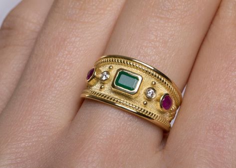 Byzantine Ring, Mens Emerald Rings, Etruscan Jewelry, Emerald Gold Ring, Medieval Ring, Byzantine Gold, Gold Man, Byzantine Rings, Byzantine Jewelry