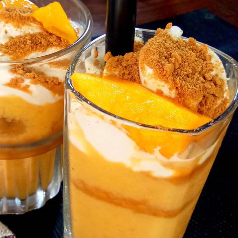 Mango Graham Shake, Mango Graham, Mango Shake, Pinoy Dessert, Processor Recipes, Ripe Mango, Food Menu Design, Cooking Recipe, Food Processor