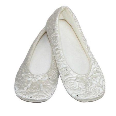 Date To Marry, Princess Slippers, Silk Slippers, Temple Dresses, Style Over 50, Wedding Slippers, Rose Quilt, Ballerina Slippers, White Wedding Shoes