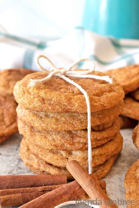 Chai Spiced Pumpkin Snickerdoodles Pumpkin Chai Snickerdoodles, Chai Cookies Recipe, Chai Spice Cookies, Cookie Perfection, Cookies Snickerdoodle, Christmas Cookie Exchange Recipes, Chai Masala, Cookie Board, Pumpkin Snickerdoodles