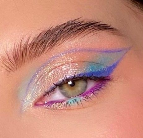 Sparkly Colorful Eye Makeup, Pastel Eyeliner, Mecca Makeup, Pure Makeup, Sparkly Makeup, Pride Makeup, Retro Makeup, Eye Makeup Pictures, Ethereal Makeup