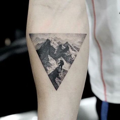 Kurt Tattoo, Snowboarding Tattoo, Snowboard Tattoo, Mountain Tattoo Ideas, Moutain Tattoos, Geometric Mountain Tattoo, The Climber, Mountain Tattoo Design, Hiking Tattoo