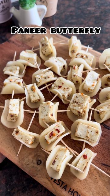 Aishwarya sonvane on Instagram: "Festive party appetizer (paneer butterfly)

✅Recipe details : 

Paneer marination: 
Paneer cubes 
Chilli flakes 
Oregano 
Ginger-garlic paste 
Salt 
Black pepper 

#paneerbutterfly #paneer #paneersnacks #paneerrecipes #festiverecipes #partyappetizers #appetizers #partysnacks #diwaliparty #easysnack #easyappetizers #recipereels #recipeshare #foodreels #reelsinstagram #reelitfeelit #reelsindia #cookwithlove" Paneer Snacks, Paneer Dishes, Paneer Recipe, Breakfast Recipes Indian, Potato Recipes Side Dishes, Tastemade Recipes, Chaat Recipe, Indian Cooking Recipes, Tasty Recipes Videos