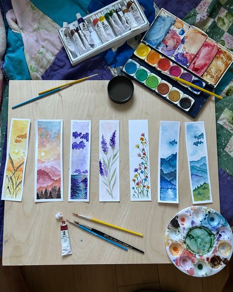 Watercolor Art Gift Ideas, Watercolour Gift Ideas, Book Mark Water Colour, Art To Sell Project Ideas, Water Colour Book Mark Ideas, Watercolor Paintings Bookmarks, Diy Bookmarks Easy, Aesthetic Watercolour Painting, Watercolor Painting Inspiration