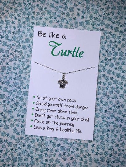 Turtle Gifts Diy, Turtle Jewelry Diy, Turtle Sayings Quotes, Turtle Sayings, Male Friendship Quotes, Gift Puns, Turtle Gift Ideas, Turtle Cards, Turtle Quotes