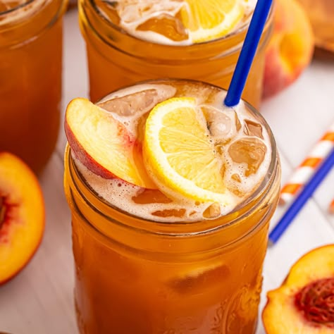 Peach Sweet Tea Peach Sweet Tea, Carrot Recipes Side Dishes, Peach Tea Recipe, Alcoholic Punch Recipes, Adult Beverages Recipes, Canning Peaches, Peach Ice Tea, Fresh Peaches, Peach Tea