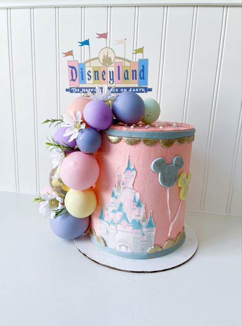 Disney World Cake Ideas, Disneyland Birthday Cake Ideas, Walt Disney World Birthday Cake, Vintage Disney Birthday Cake, Disneyland Cake Ideas, Vintage Disneyland Cake, Disney World Birthday Cake, Vintage Disney Cake, Disney World Cake