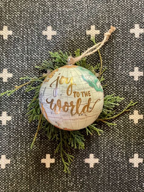 Globe Christmas Ornament, Travel Christmas Tree, Resin Globe, W Names, Porch Tree, Christmas Gala, Resin Paper, Travel Room, Christmas Globes