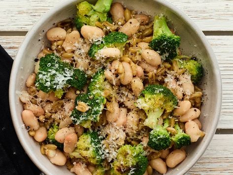 Parmesan Kamut With White Beans and Broccoli Beans And Broccoli, Mcdougall Recipes, White Bean Recipes, Grain Foods, Broccoli Recipes, Bean Recipes, White Beans, Rice Recipes, Veggie Recipes