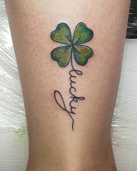 Shamrock Tattoo, Leaf Clover Tattoo, Tato Flash, Small Wave Tattoo, Tato Tradisional, Lucky Tattoo, Four Leaf Clover Tattoo, Luck Tattoo, Clover Tattoo