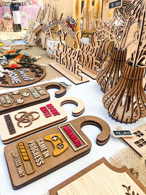 Wooden Door Hangers and much more Wood Laser Projects, Wood Engraving Ideas, Wood Laser Cut Ideas, Lasercut Ideas, Easter Laser Cut, Diy Laser Engraver, Laser Cut Ornaments, Wood Laser Ideas, Laser Crafts