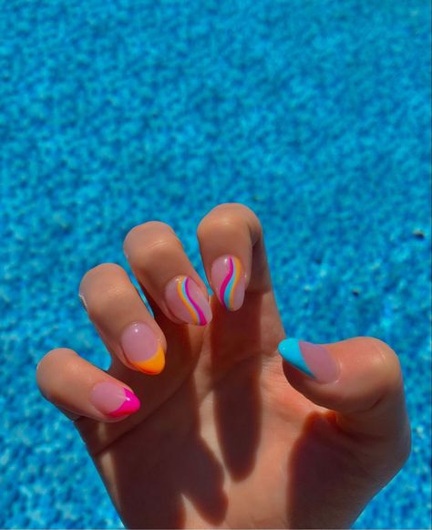 Preppy Almond Nails Designs, Colorful French Tip Nails Summer, Designed Nails Art, French Tip Summer Nails Almond, Preppy Nail Designs Summer, Cute Nails Summer Almond, Summer Nail Inspo Multicolor, Preppy Flower Nails, Vibrant Summer Nails French Tip