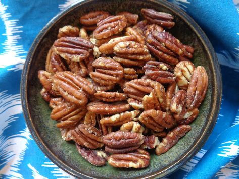 Stirring the Pot: Mark Bittman's Roasted and Buttered Pecans Lentil Potato Soup, Bbq Snacks, Custard Cake Recipes, Low Carb Granola, Butter Pecan Ice Cream, Zucchini Chips Baked, Cabbage Soup Recipes, Strawberry Spinach, Spinach Strawberry Salad