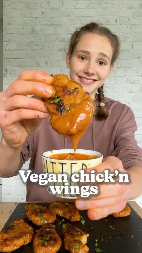 veganbowlsrecipes • Original Audio Vegan Wings, Resep Vegan, Vegan For The Animals, Vegan Chicken, Plant Based Snacks, Answer This Question, Plant Based Diet Recipes, Plant Based Cookbook, Vegan Cookbook