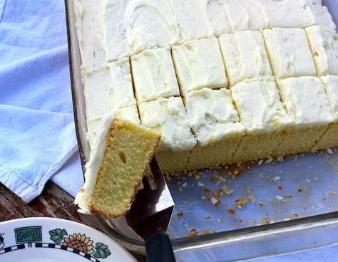 Lard Cake, Cake Recipes At Home, Cake Frosting Recipe, Farm Food, Frosting Recipe, Cream Frosting, Food Articles, Yellow Cake, Cake Icing