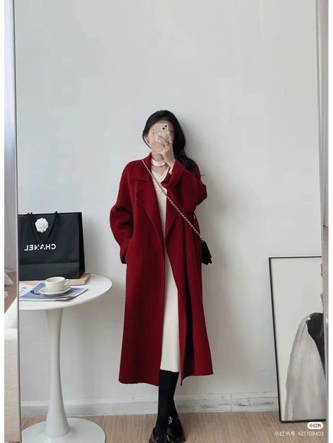 #fashionista #styleinspo #ootd #womensfashion #outfitideas #trendy #fashionblogger #girlboss #fashionforward #womenstyle Dark Red Coat Outfit, Red Long Coat Outfits Winter, Red Coat Outfit, Minimal Style Outfits, Long Wool Coat Women, Red Overcoat, Red Long Coat, Modest Winter Outfits, Long Coat Outfit