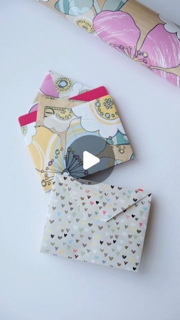 Gift Wrapping Money Ideas, Diy Money Envelopes, Money Wrapping Ideas, Pakovanje Poklona, Wrap Gift Cards, Gift Money Holder, Gifting Money, Wrapping Money, Envelope Templates