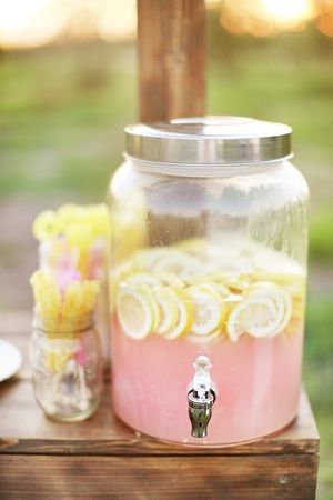 Pink Yellow Weddings, Lemonade Wedding, Pink Lemonade Party, Wedding Yellow, Yellow Party, Lemonade Party, Vintage Bridal Shower, Spring Wedding Colors, Milk Shakes