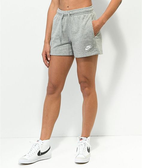 Nike Cotton Shorts Outfit, Nike Sweatpants Shorts Women, Nike Women Shorts, Nike Sweat Shorts Outfit Women, Nike Sweatshorts Outfit, Sweat Shorts Set, North Face Sweat Shorts, Grey Sweatshorts Outfit Women, Fleece Shorts Outfit Women