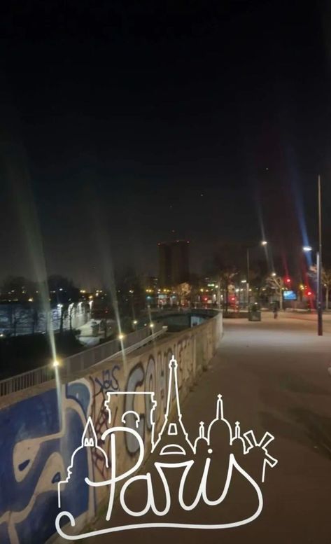 Snap Paris, Paris Snap, Snapchat Streak, Save Video, Paris At Night, Snapchat, Paris, France, Lifestyle