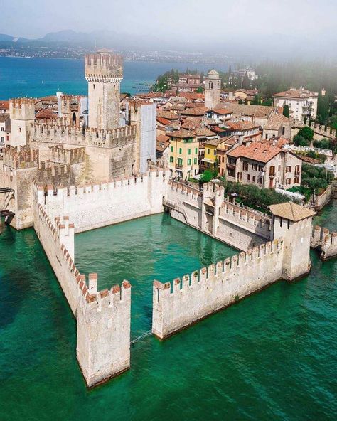 Sirmione Castle, Italy : europe Explore Italy, Lake Garda, Red River, 14th Century, Tower Bridge, Wonderful Places, Verona, Places To Go, Beautiful Places