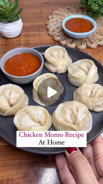 Chicken Momo Recipe, Chicken Momos Recipe, Momo Recipe, Momos Recipe, Peri Peri Chicken, Indian Street Food, Healthy Chicken, Chinese Food, Indian Food Recipes