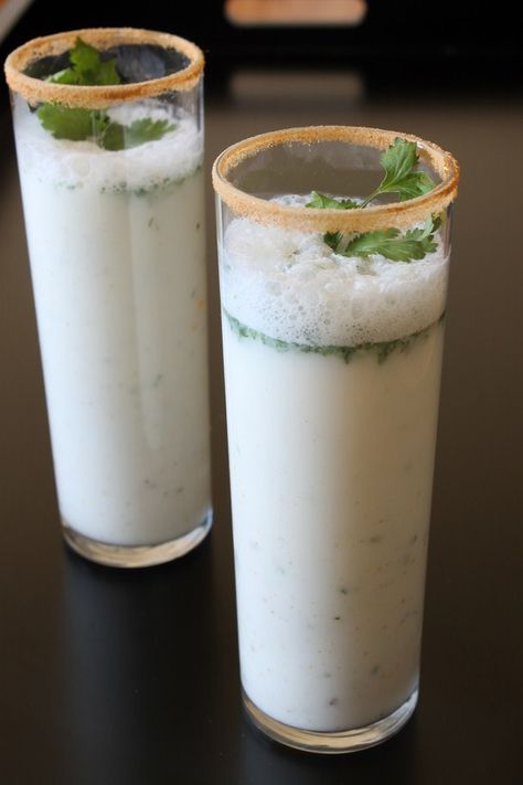 Masala Chaas - Flavored Indian Buttermilk Indian Drinks, Buttermilk Recipes, Indian Street Food, Spice Recipes, Indian Food Recipes Vegetarian, Indian Spices, Milk Recipes, Indian Cooking, Iftar