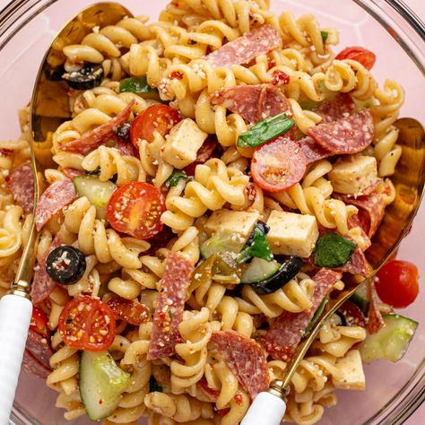 Italian Pasta Salad With Salami Salami Pasta Salad, Pasta Salad With Salami, Salami Pasta, Sandwich For Lunch, Italian Salami, Roasted Vegetable Pasta, Olive Brine, Italian Pasta Salad, Homemade Italian Dressing