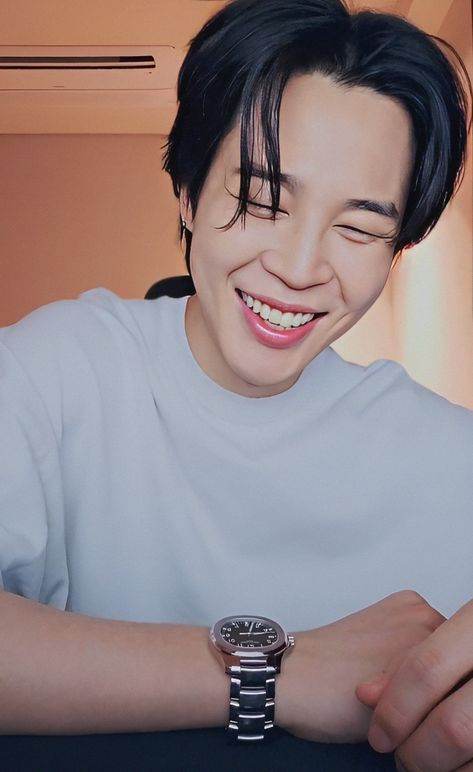 Jimin Selfie, Jimin Weverse Live, Strawberry Wallpaper, Happy Late Birthday, Park Jimin Bts Wallpaper, Park Jimin Cute, Jimin Wallpaper, First Love Bts, Park Jimin Bts