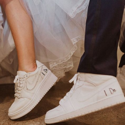 New W Box I Do On The Pair Bride Sneakers Wedding, Wedding Dress With Sneakers, Nike Wedding, Wedding Groom And Bride, Wedding Tennis Shoes, Wedding Sneakers For Bride, Comfy Wedding Shoes, Bride Sneakers, Wedding Shoes Sneakers