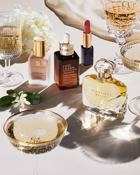 Flat Lay Makeup, Instagram Flat Lay, Estee Lauder Perfume, Fragrance Photography, Holy Grail Products, Shower Products, Perfume Photography, Everyday Glam, 2024 Year