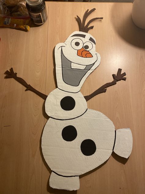 Olaf Door Decoration, Cardboard Cutouts Diy, Frozen Christmas Door, Olaf Diy, Olaf Pinata Diy, Olaf Photo Booth, Olaf Christmas Door, Olaf Craft, Olaf Drawing