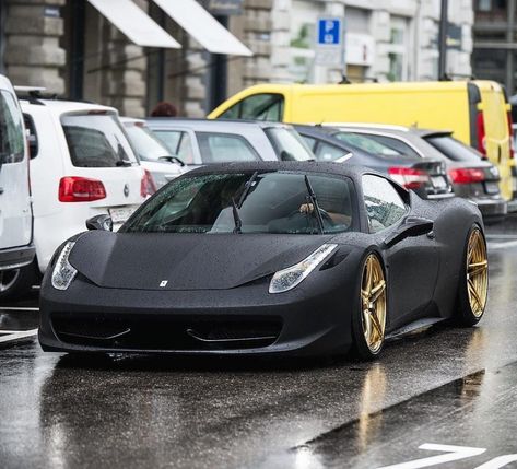 Luxury Boat, Super Fast Cars, Ferrari 458 Italia, Super Luxury Cars, Best Luxury Cars, Ferrari 458, Expensive Cars, Black Car