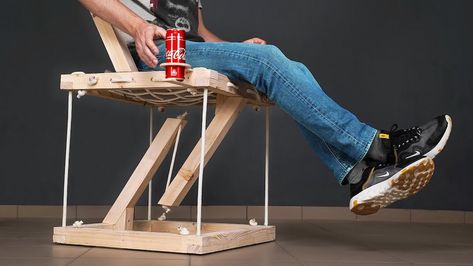 An Amazing Chair That Uses Floating Structural Compression to Hold a Person's Seated Weight Tensegrity Chair, Tensegrity Structure, Floating Chair, Floating Table, Diy Wood Projects Furniture, Diy Furniture Table, Woodworking Projects Diy, Metal Furniture, A Chair