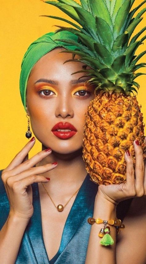 Fruit Shoot, Tropical Girl, Tropical Fashion, Creative Photoshoot Ideas, Photographie Portrait Inspiration, Fruit Photography, Photoshoot Idea, Beauty Shoot, Photoshoot Concept