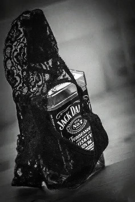 Whiskey Girls, Whiskey Girl, Cigars And Whiskey, Jack Daniel, Jack Daniels Whiskey, Jack Daniels, White Photo, Black Aesthetic, Cigars