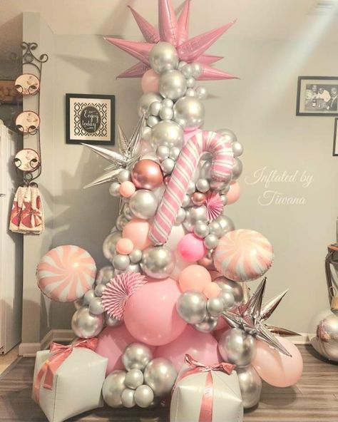 Balloon Tree, Christmas Balloon Decorations, Holiday Balloons, Balloon Garland Diy, Christmas Tree Decorating Themes, Pink Christmas Decorations, Christmas Balloons, Christmas Decorations Bedroom, Christmas Wonderland