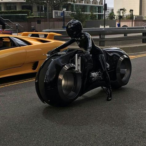 Black cat Going to foxwoods " Good luck baby " Holding You, Tron Bike, Мотоциклы Cafe Racers, Futuristic Motorcycle, Concept Motorcycles, Dating World, Custom Bike, Sports Bikes Motorcycles, Bikes Girl