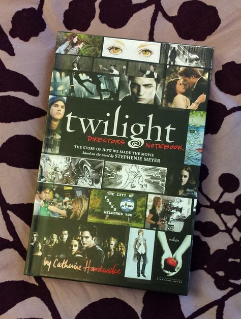 Dreamworks Movies List, Catherine Hardwicke, Twilight Moon, Nostalgic Aesthetic, Twilight Funny, Girl Reading Book, Twilight Photos, Twilight Book, Movie Locations