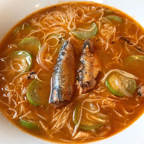 Casa Baluarte Filipino Recipes: Misua with Sardines Misua Soup Filipino Food, Filipino Fish Recipes, Sardine Soup, Filipino Sardines Recipe, Misua Recipe, Fish Recipe Filipino, Meatballs Recipe Easy, Sardine Recipes Canned, Sardines Recipe