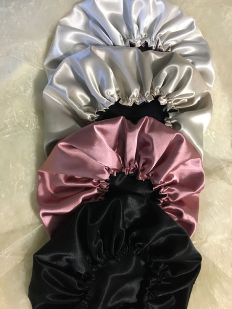 Silk Hat For Hair, Satin Bonnet Aesthetic, Silk Bonnet Aesthetic, Silk Bonnet Sleep, Aesthetic Bonnet, Bonnets Aesthetic, Bonnet Aesthetic, Satin Bonnet Natural Hair, Silk Hair Bonnet