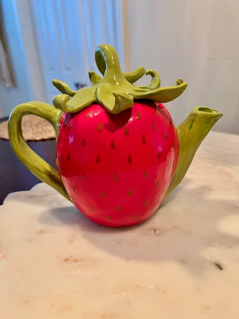 Teapot Ceramics Ideas, Strawberry Pinch Pot, Strawberry Shortcake Ceramic, Pottery Ideas Teapot, Creative Teapots Ceramics, Teapot Clay Ideas, Vintage Witch Decor, Cute Teapot Ceramic, Clay Tea Pot Ideas