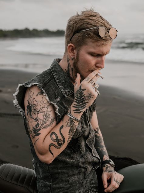 Most Painful Tattoo, Collar Bone Tattoo For Men, Grunge Tattoo, Bike Photoshoot, Collar Bone Tattoo, Ink Master, Anime Inspired Outfits, Tattoo Sleeve Men, Ride Or Die