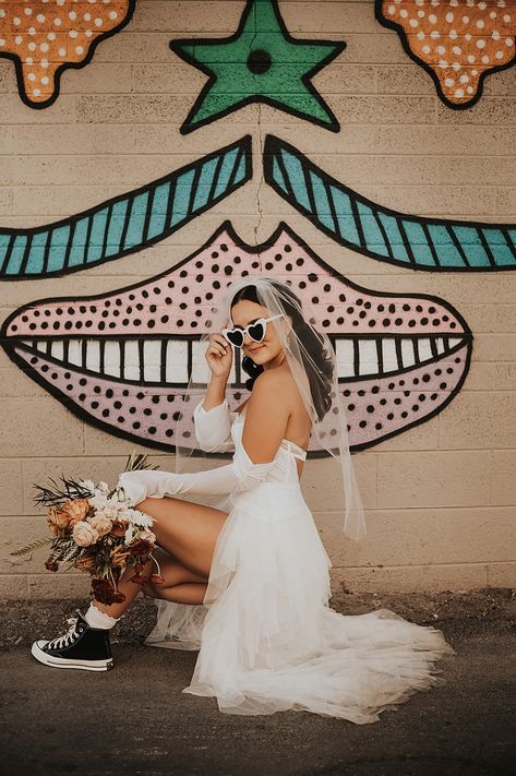 Courthouse Wedding Dress Converse, Edgy Fall Wedding, Brides With Tattoos Classy, Vegas Wedding Elopement Dresses, Fun Elopement Photos, Emo Bride, Fun Vegas Wedding, Las Vegas Wedding Dresses, Edgy Bride