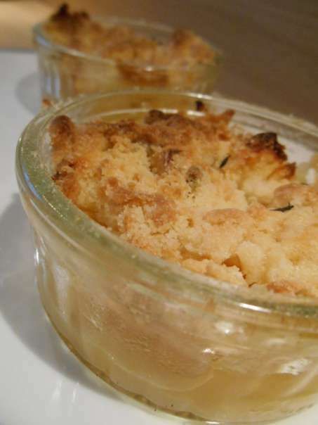 Crumble aux pommes facile, Recette Ptitchef Bread Pudding, Fruit Desserts, Sugar Scrub, Fondant, Biscuits, Pastry, Food And Drink, Chef, Ice Cream