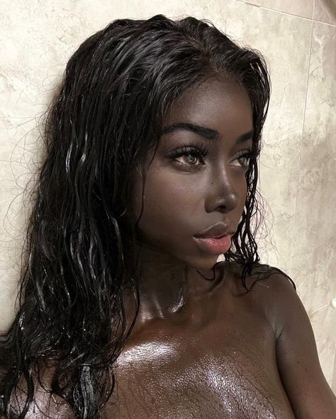 Nyla Lueeth, Dark Skin Models, Rebecca Ferguson, Black Goddess, Felicity Jones, Dark Skin Beauty, Curly Hair Women, Dark Skin Women, Hair Reference