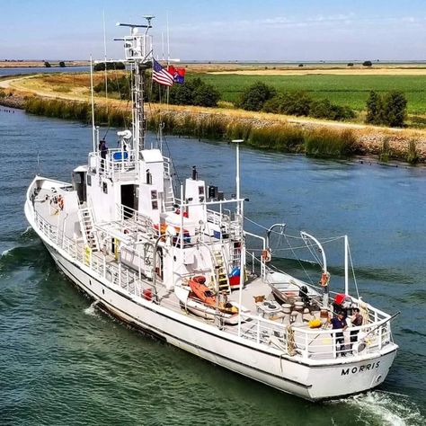 For Sale: 125-Foot Former Coast Guard Cutter, Ready To Cruise, $90,000. Alert Class Vessel Recently Refurbished to "As New" Liveaboard Boats For Sale, Small Boats For Sale, Wooden Boats For Sale, Coast Guard Boats, Coast Guard Ships, Liveaboard Boats, Fishing Yachts, Expedition Yachts, Classic Wooden Boats