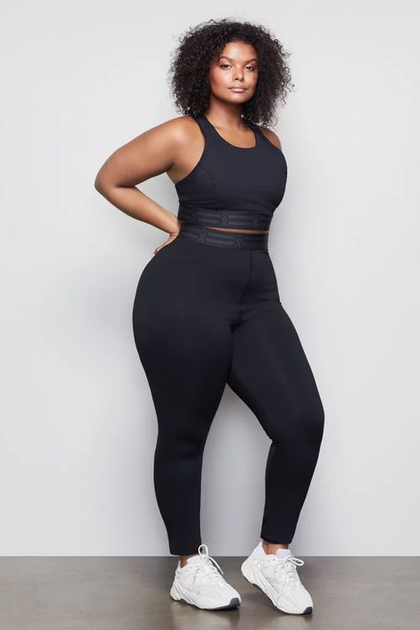 Best Leggings For Big Butts Perfect Curves, Poses References, Plus Size Models, Best Leggings, Plus Size Leggings, Curvy Girl Outfits, Curvy Girl Fashion, Curvy Outfits, Curvy Fashion