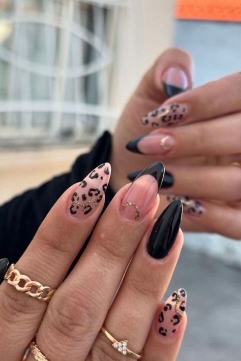 Let’s go wild with these animal print black fall nails. If you’re seeking to enhance your appearance with some drama, these nails are the perfect choice.

What do you think? Do you have the courage to attempt this style?//photocredit:@clara_monzonn Minimalistic Nail Designs, Black Fall Nails, Pink Leopard Nails, Black And Nude Nails, Fall Nails Ideas, Fun Manicure, Cheetah Print Nails, Latest Nail Designs, Leopard Print Nails